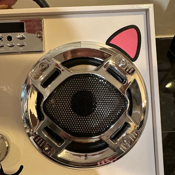 Cat blue tooth light up player - Picture 5 of 7